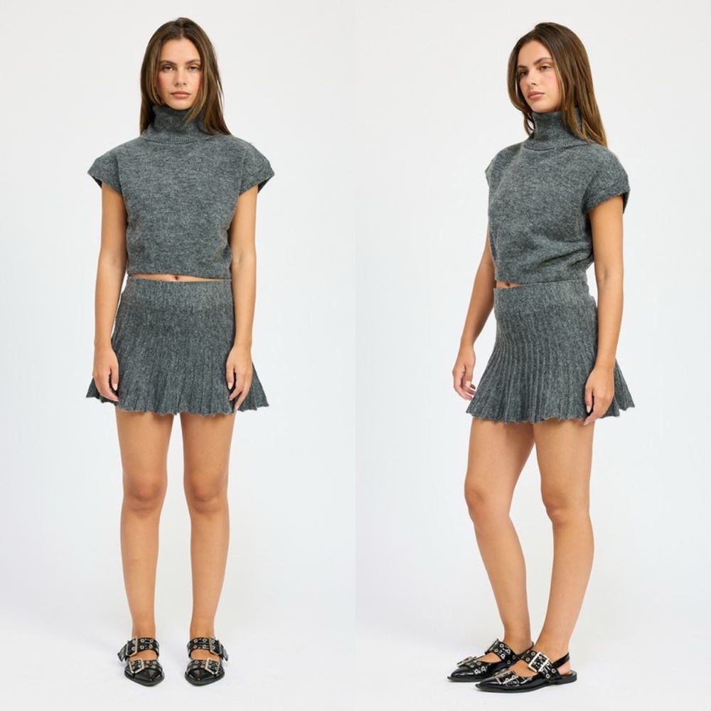 *24 HOUR SALE* Call Me Back Grey Pleated Sweater Skirt - Picture 7 of 12